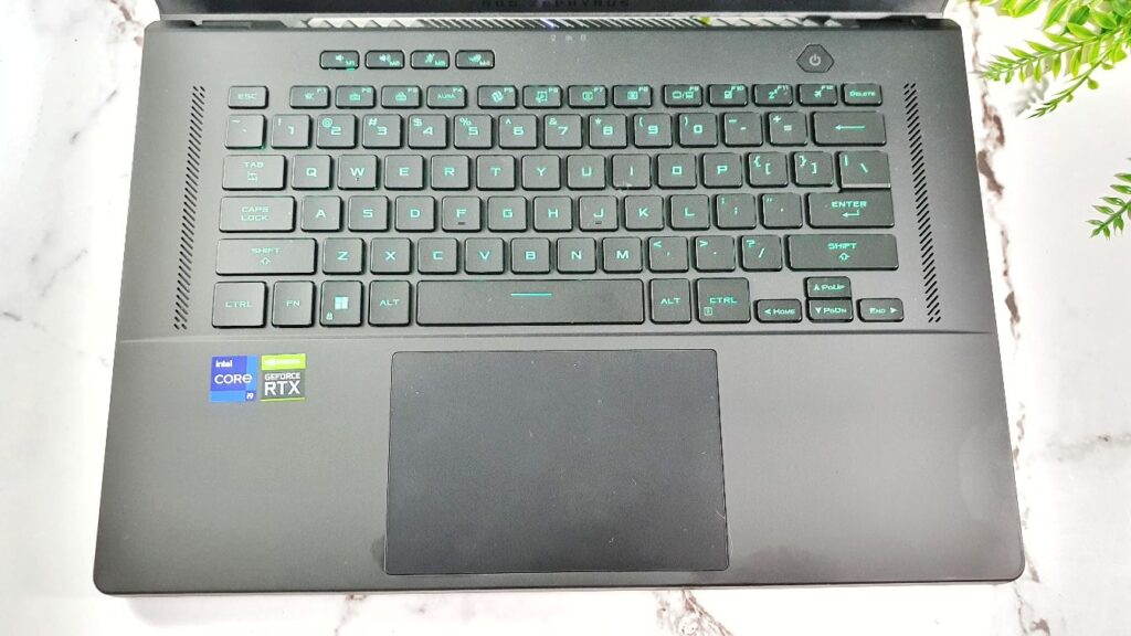 ROG Zephyrus M16 2022 Review  keyboard
