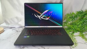 ROG Zephyrus M16 2022 Review - Slim gaming laptop with big gaming performance 10
