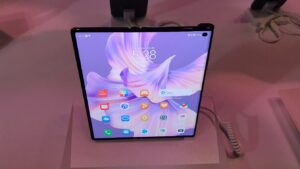 Huawei Mate Xs 2 Malaysia price announced at RM7,999 with a whopping RM1,400 in free gifts 1