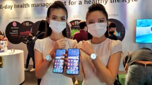 Huawei P50 Malaysia preorders will come with a FreeBuds Lipstick for free 10