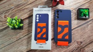 Samsung Galaxy S22 Silicone Cover with Strap Case Review - Here’s how it can save your Galaxy S22 and the world 4