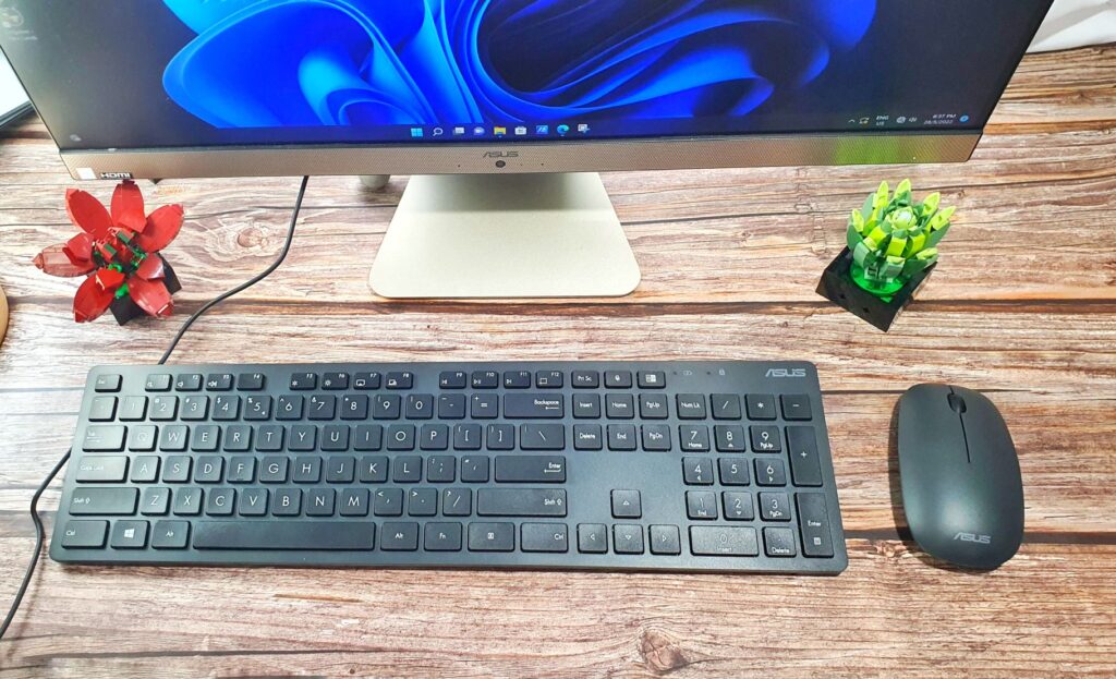 Asus M3400 Review  keyboard