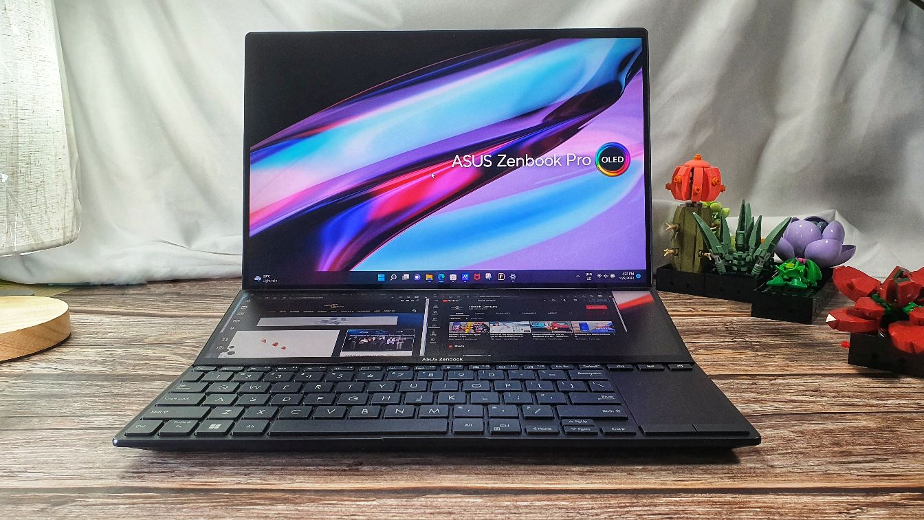 ASUS Zenbook Pro 14 Duo OLED review (UX8402) Refined Dual Screen