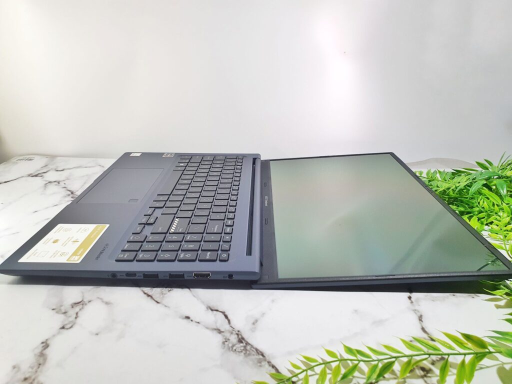 ASUS Vivobook 15X OLED review (M1503)  flat lay