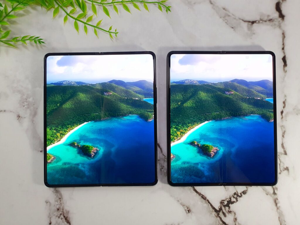 Samsung Galaxy Z Fold4 vs Fold3 video