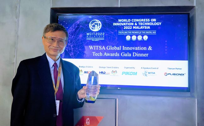 Tayu Cheng - AEB Chief Strategy Officer with WISTA Global ICT Excellence Award 2022