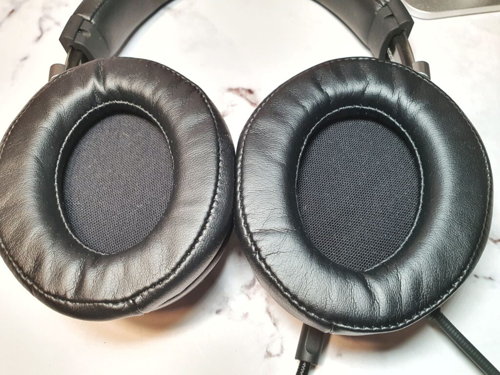 Cooler Master MH751 Review cans