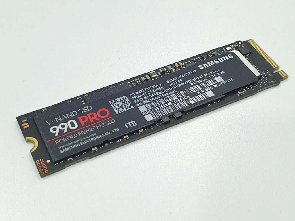 Samsung SSD 990 Pro Review front