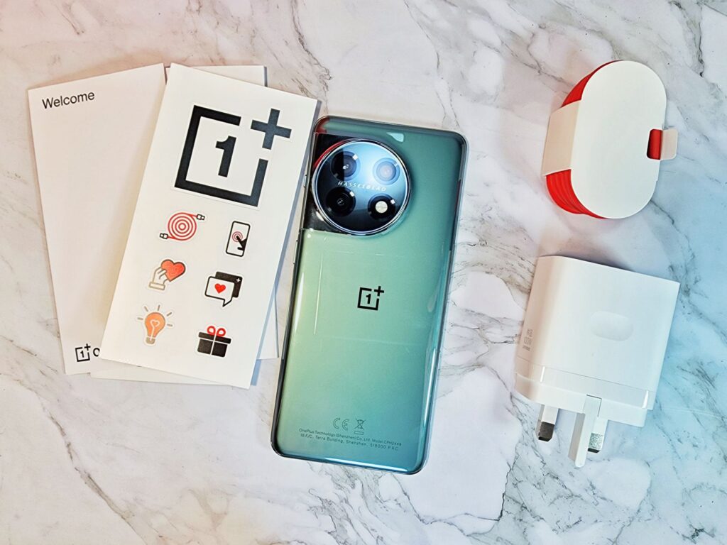 OnePlus 11 Unboxing rear