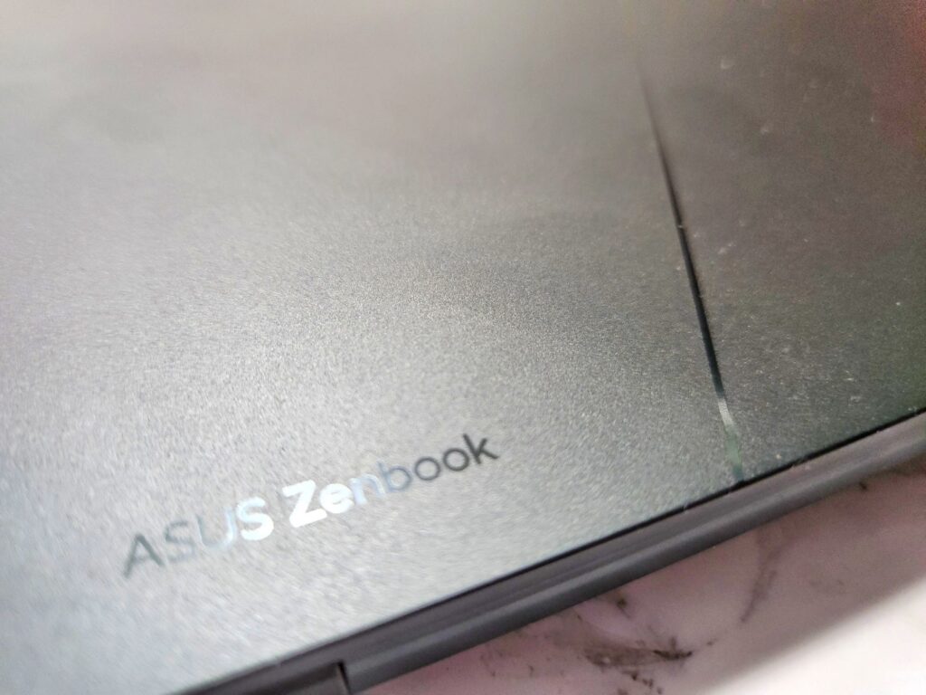ASUS Zenbook 14X OLED 2023 First Look close up