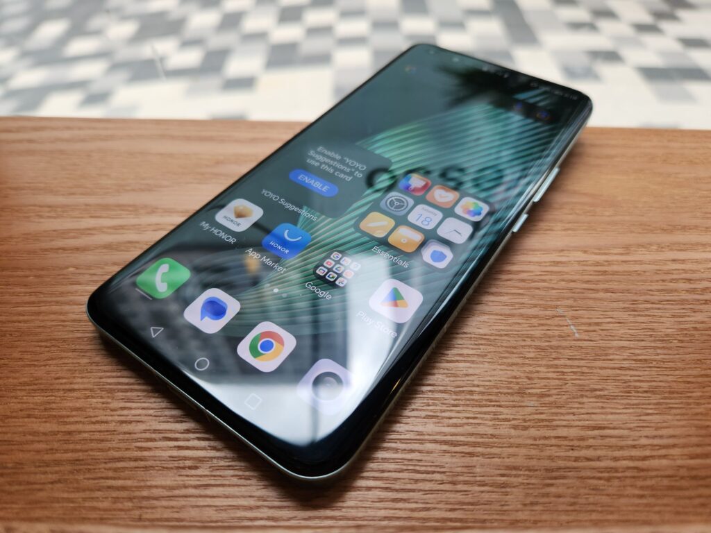 HONOR Magic5 Pro First Look angled