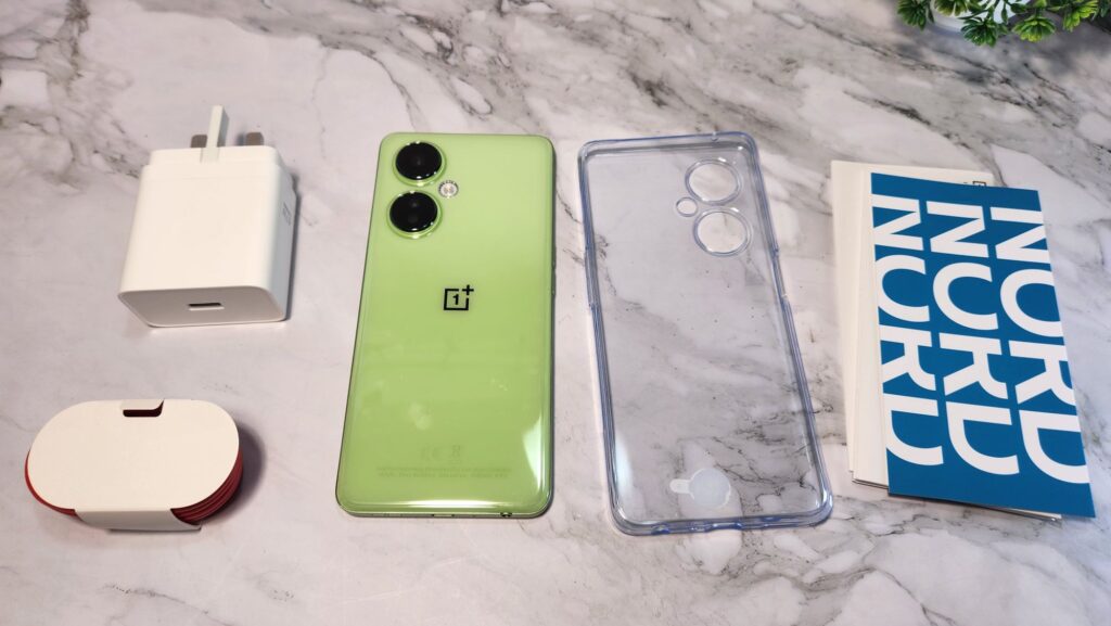 OnePlus Nord Buds 2 and OnePlus Nord CE 3 Lite first look box