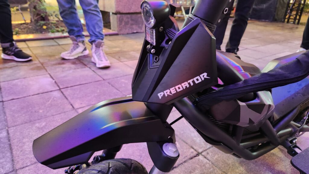 Acer Predator Extreme e-scooter  front