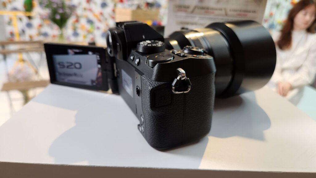 Fujifilm X-S20 mirrorless camera side