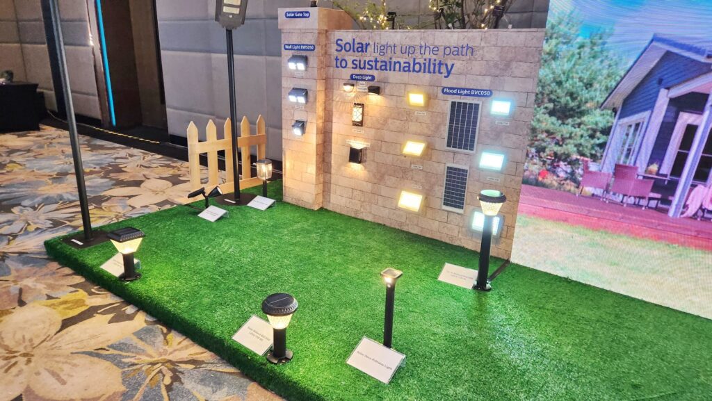 Let’s Go Eco with Philips Sustainable Lighting solar lamps
