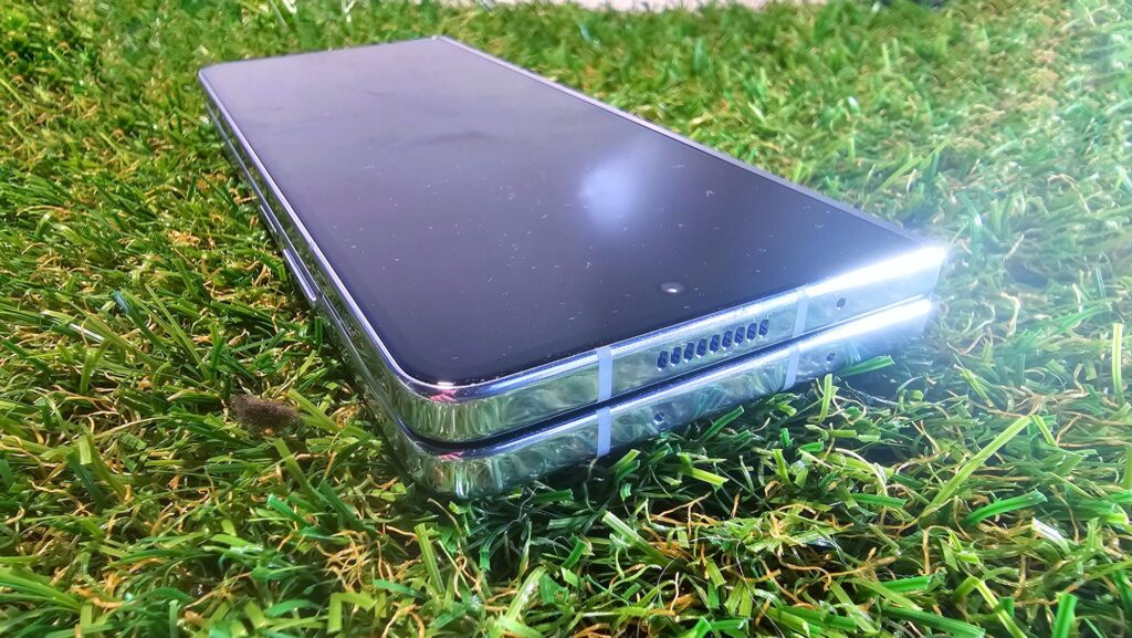 Samsung Galaxy Z Fold5 First Look hinge