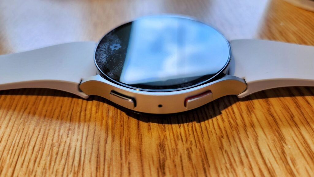 Samsung Galaxy Watch6 First Look and Unboxing side