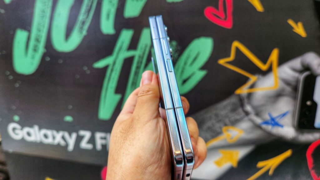 Samsung Galaxy Z Fold5 Review gap