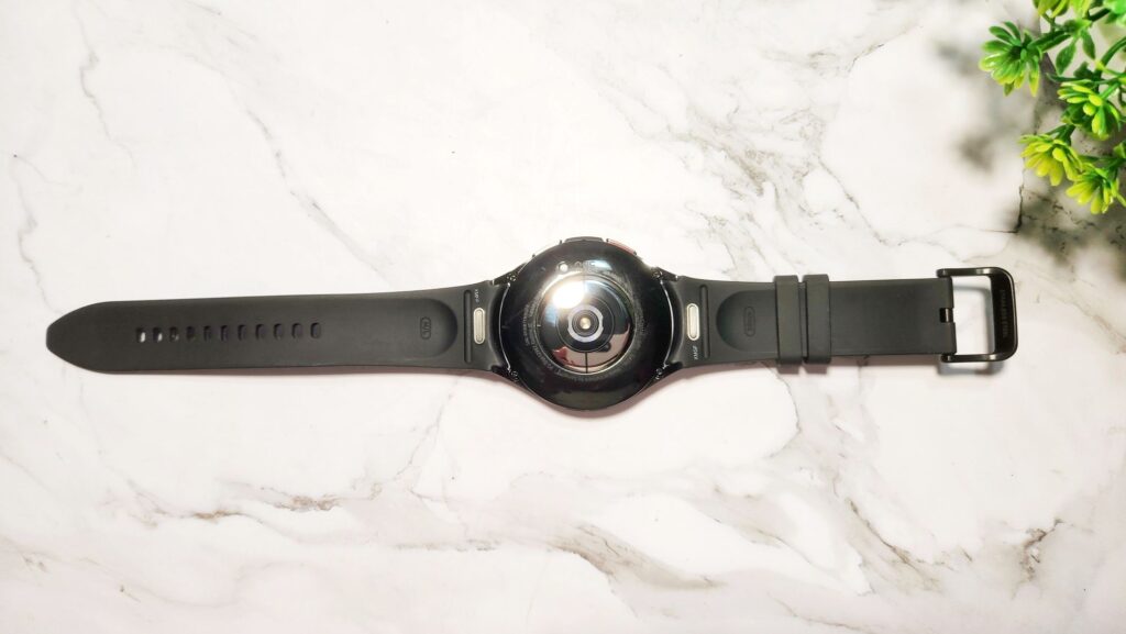 Samsung Galaxy Watch6 Classic first look -underside
