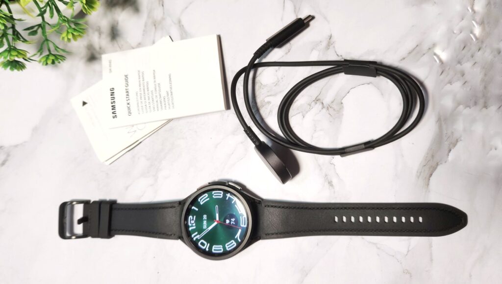 Samsung Galaxy Watch6 Classic first look - box contents