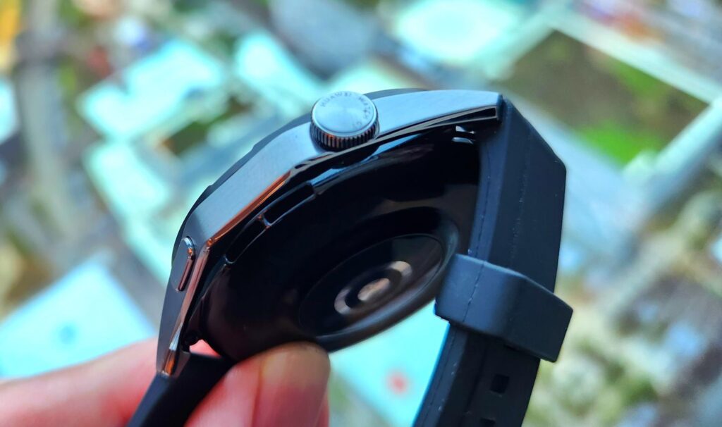 Huawei Watch GT 4 46mm review side