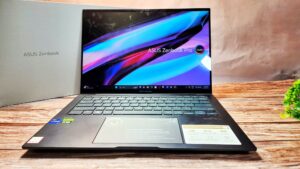 ASUS Zenbook Pro 14 OLED UX6404 Review - Compact yet Powerful Content Creator Laptop 4