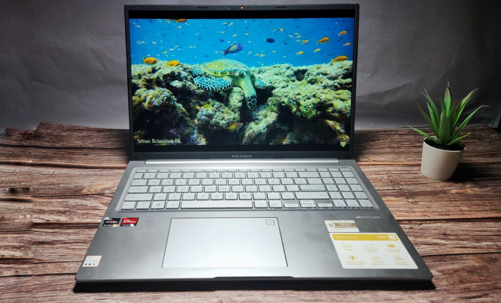 ASUS Vivobook 16 M1605 Review - Big screen budget laptop for students tested 1