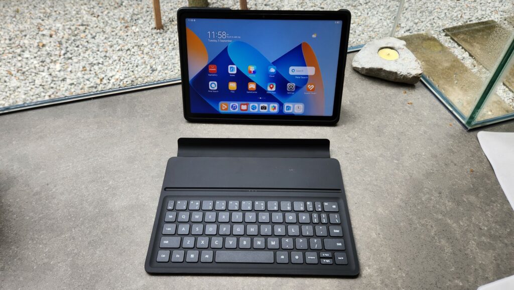 Huawei MatePad 11 PaperMatte Edition Review detachable keyboard