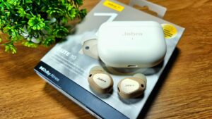Jabra Elite 10 Review - Best Business Buds 6