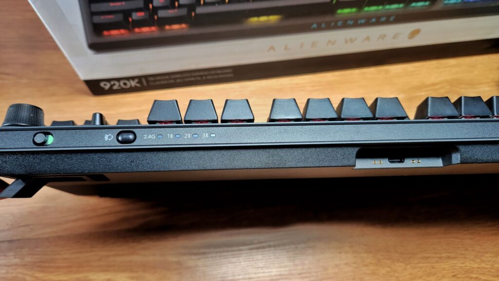 Alienware AW920K Review switch
