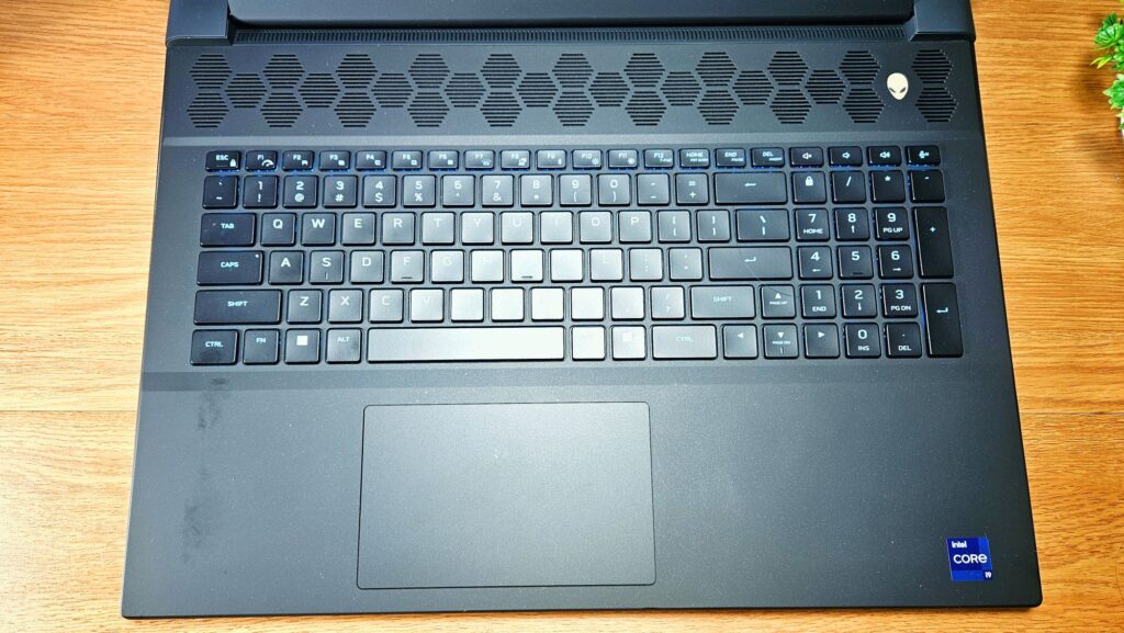 Alienware M18 R1 Review keyboard