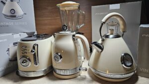 Here’s how breakfasts get better with the timeless elegance and classic style of the 4-piece Faber Vintage Breakfast series 7