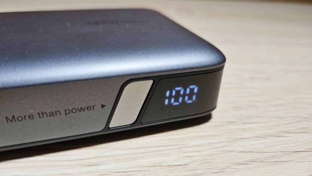 UGreen 145W Power Bank Review LED