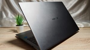 Honor MagicBook X 16 2024 First Look - Big Screen Budget Laptop for Malaysia 10