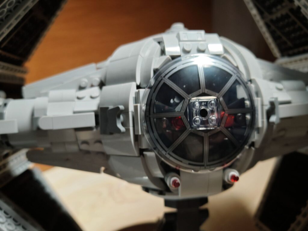 75382 LEGO Star Wars TIE Interceptor Review cockpit