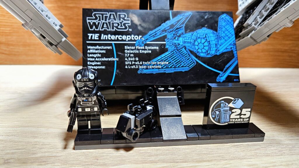 75382 LEGO Star Wars TIE Interceptor Review minifigs