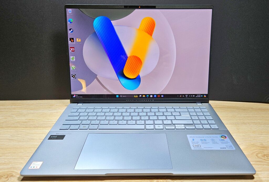 Asus Vivobook S 16 OLED S5606 review front