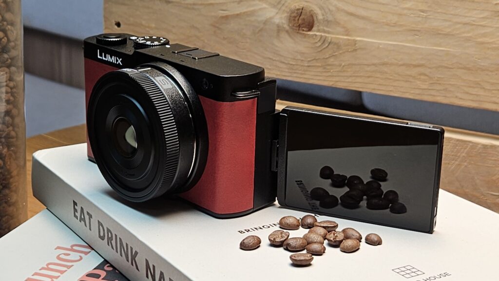 panasonic lumix S9 red angled front