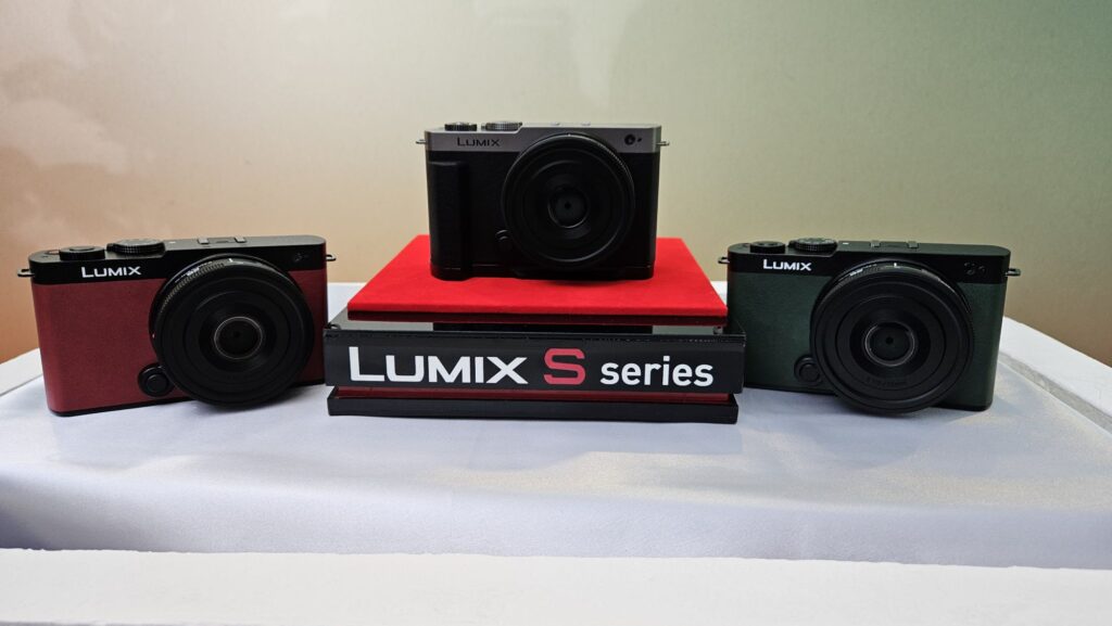 panasonic lumix S9 colours front