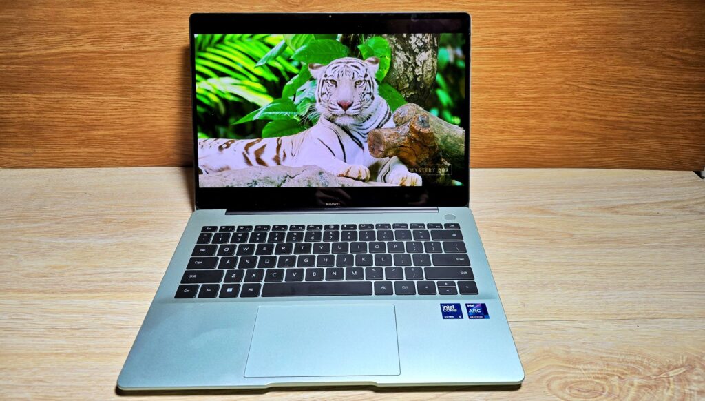 Huawei MateBook 14 2024 Review display