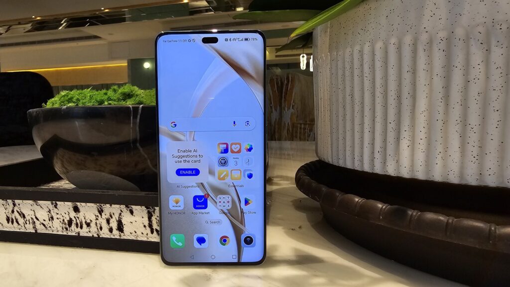 Honor 200 Pro first look front display