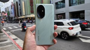 Honor 200 Pro early bird special gets you RM1337 in free gifts with RM20 deposit 4