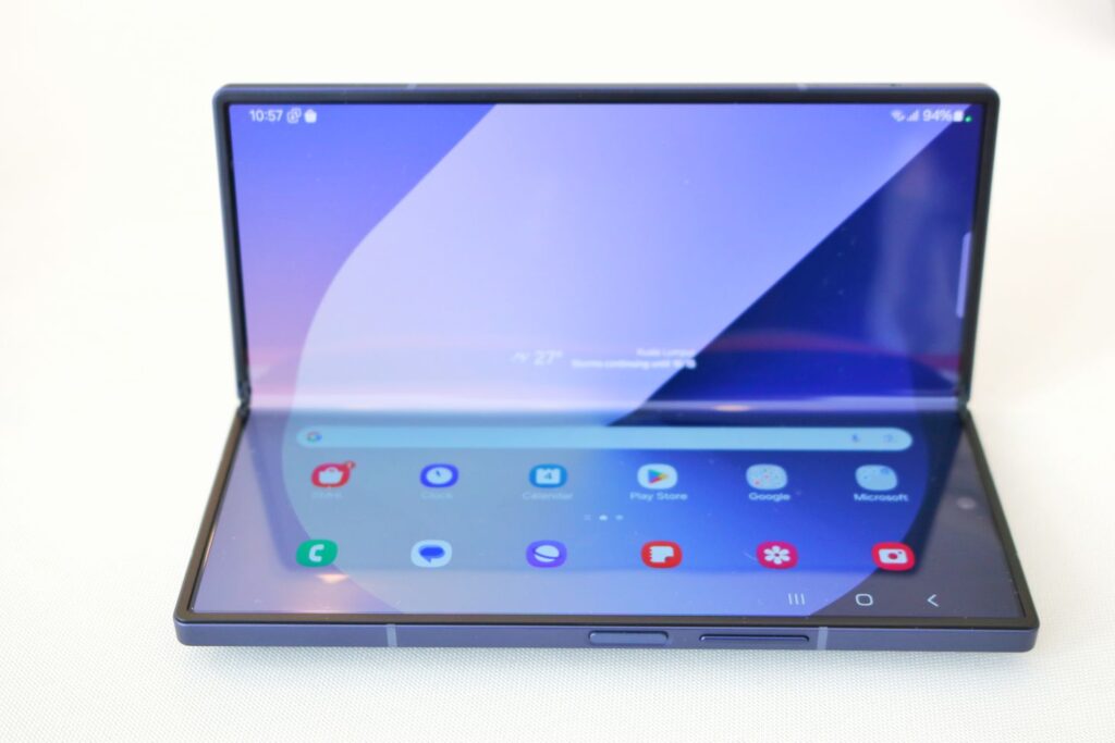 Samsung Galaxy Z Fold6 main display