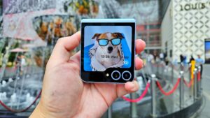 Samsung Galaxy Z Flip6 Review - Cool fashion foldable gets an upgrade 3
