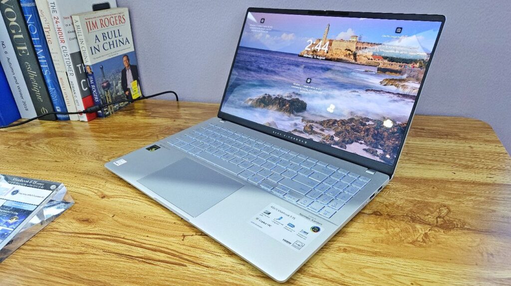 ASUS Vivobook S 15 S5507 review angled