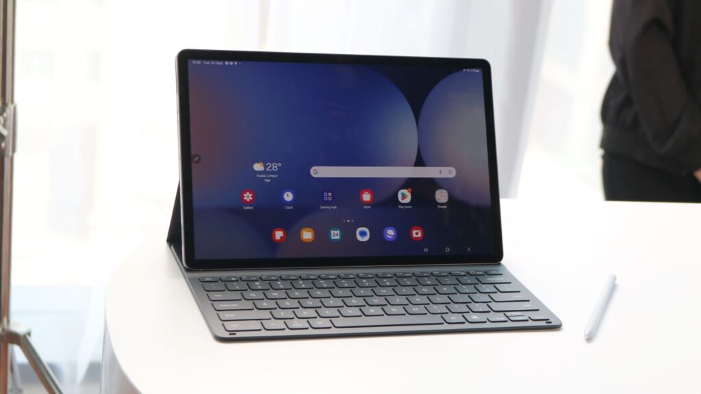 Samsung Galaxy Tab S10 Ultra and Tab S10 Plus with slim keyboard