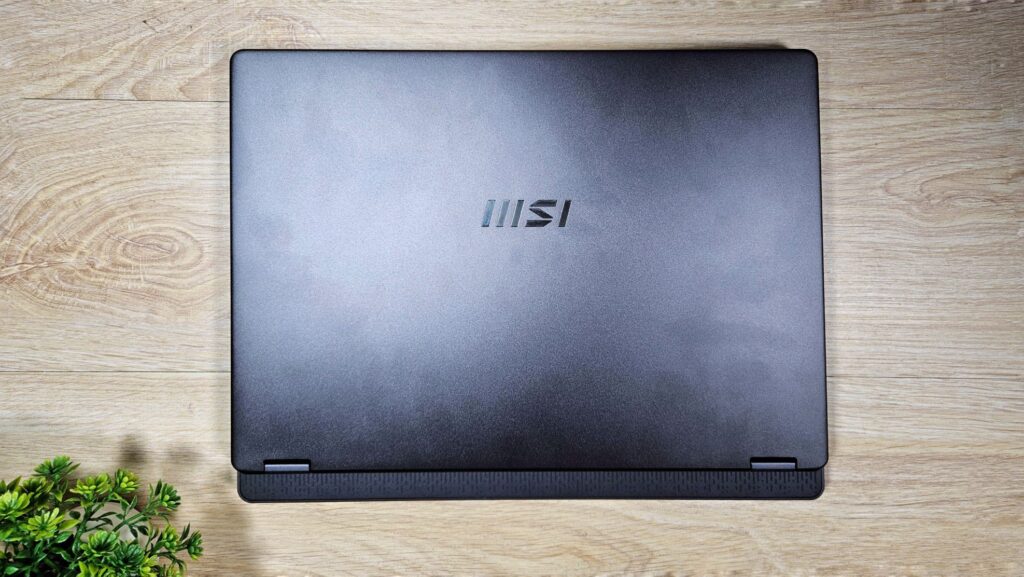 MSI Prestige 14 AI Studio Review top lid