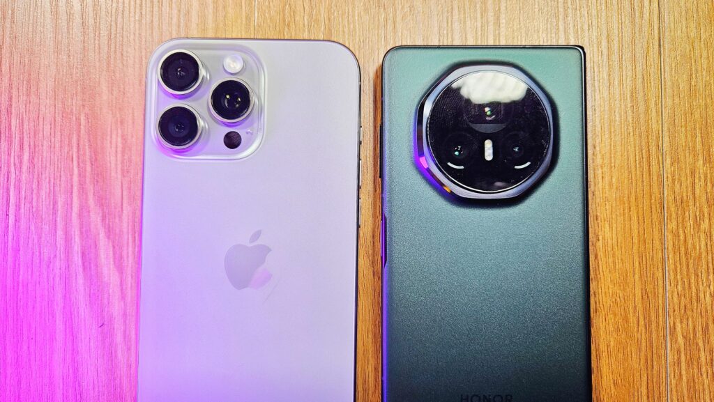 HONOR Magic V3 stands out against the Apple iPhone 16 Pro Max cameras