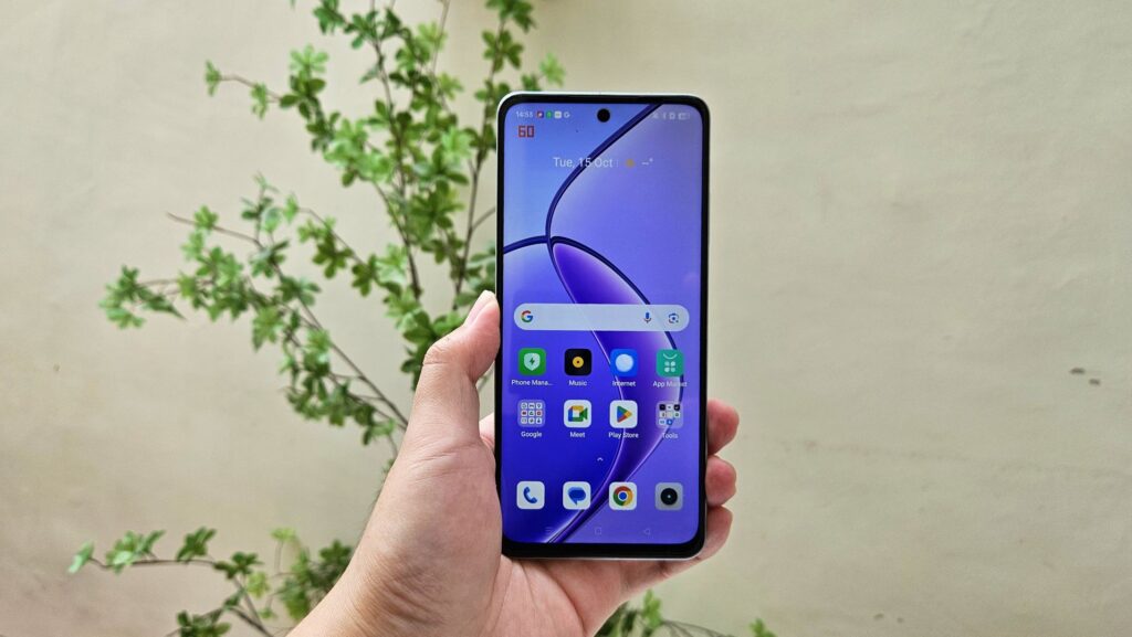 realme 13 review front