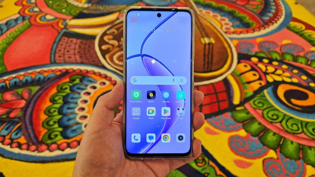 realme 13 review box front